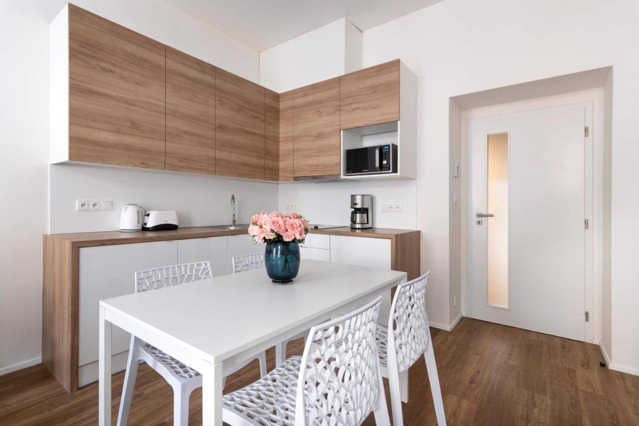 Deluxe Apartment,1237277287:JPEG