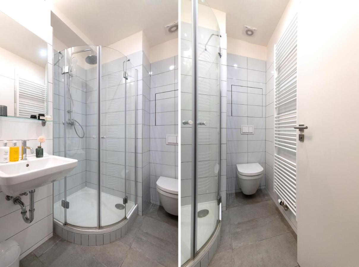 Deluxe Studio with Balcony,1237279933:JPEG